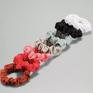 NWT Lululemon Uplifting Scrunchie 7 Pack